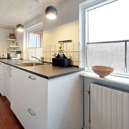 5 Person In Skjern-by Traum